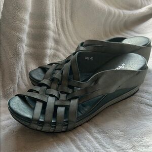 Women's Black Strappy Sandals
